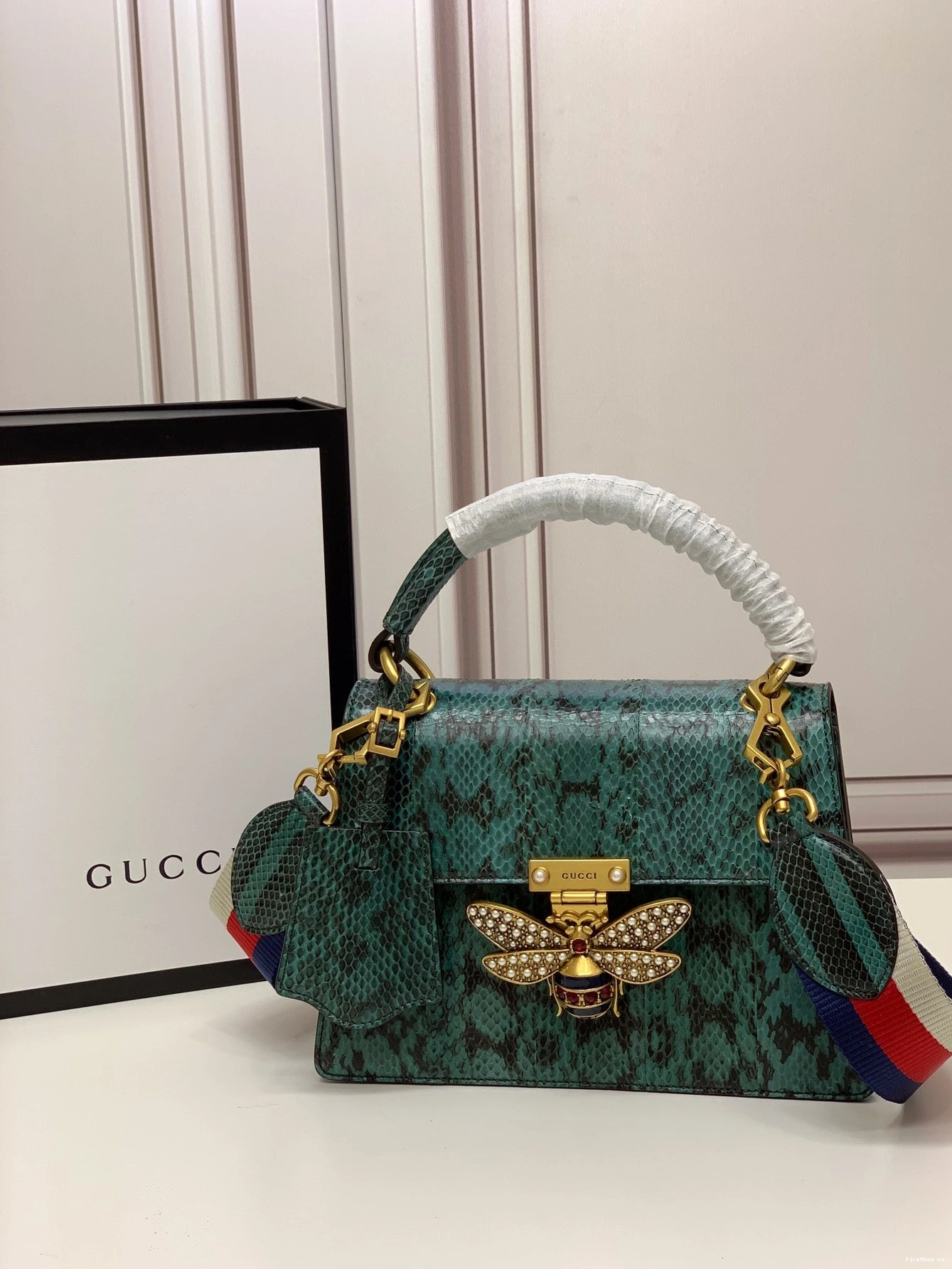 First bag ru GUCCI Queen Margaret 0801